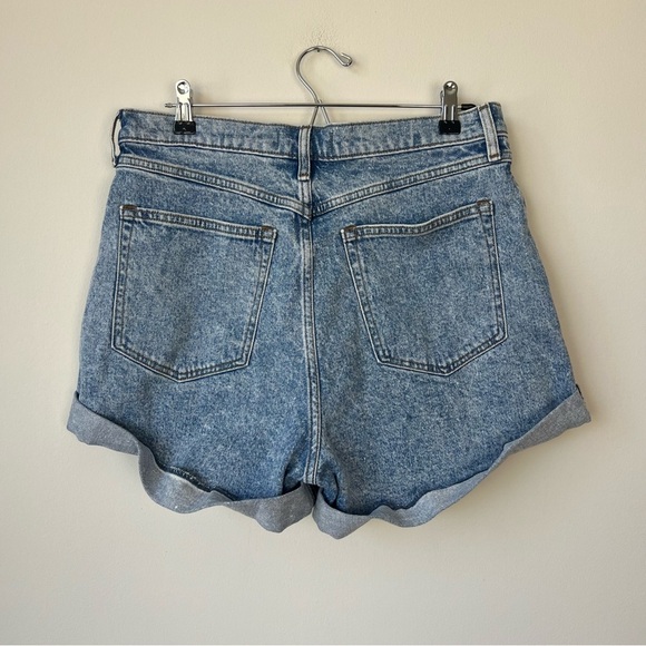NWT Abercrombie The 80’s Mom Short Ultra High Rise Light Acid Wash - Picture 6 of 7